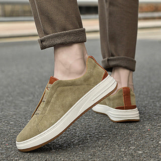 CORVANI | CHAUSSURES SLIP-ON EN DAIM ANSELME HOMME